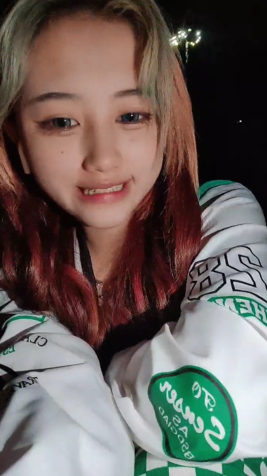 小狐狸主播酱静漂亮社会纹身小户外回直播大秀小婊砸真欠操.