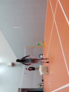 B2501【贝贝贝贝塔】，精华!，体育场裸体打羽毛球，最美的风景是尿失禁~~~~！