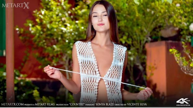 Met Art X – Sonya Blaze – Country