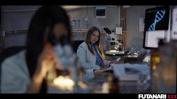 Futanari – Amalia Davis Emiri Momota