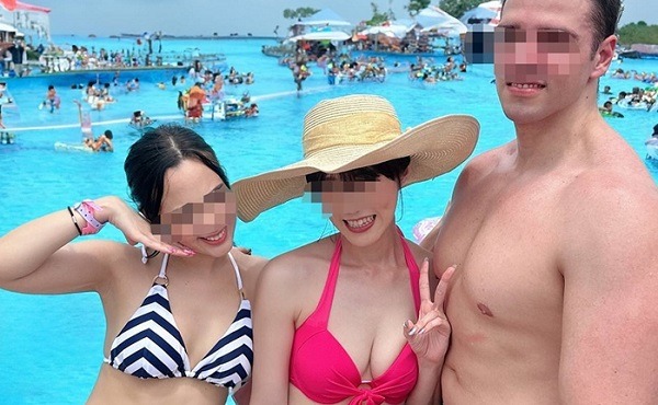 FC2 PPV 4680562 【女神と巨根】