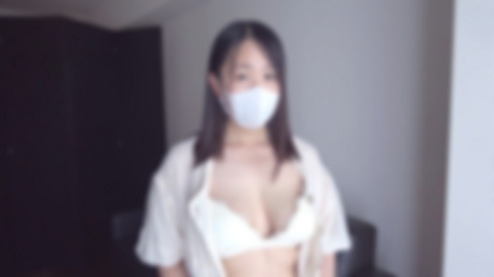 FC2 PPV 4704313 日迄半額【無・完全素人】