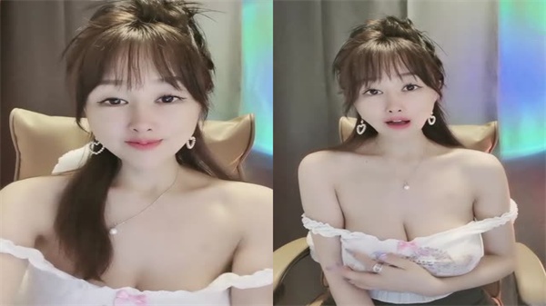 爆乳若隐若现呼之欲出，这感觉太顶了