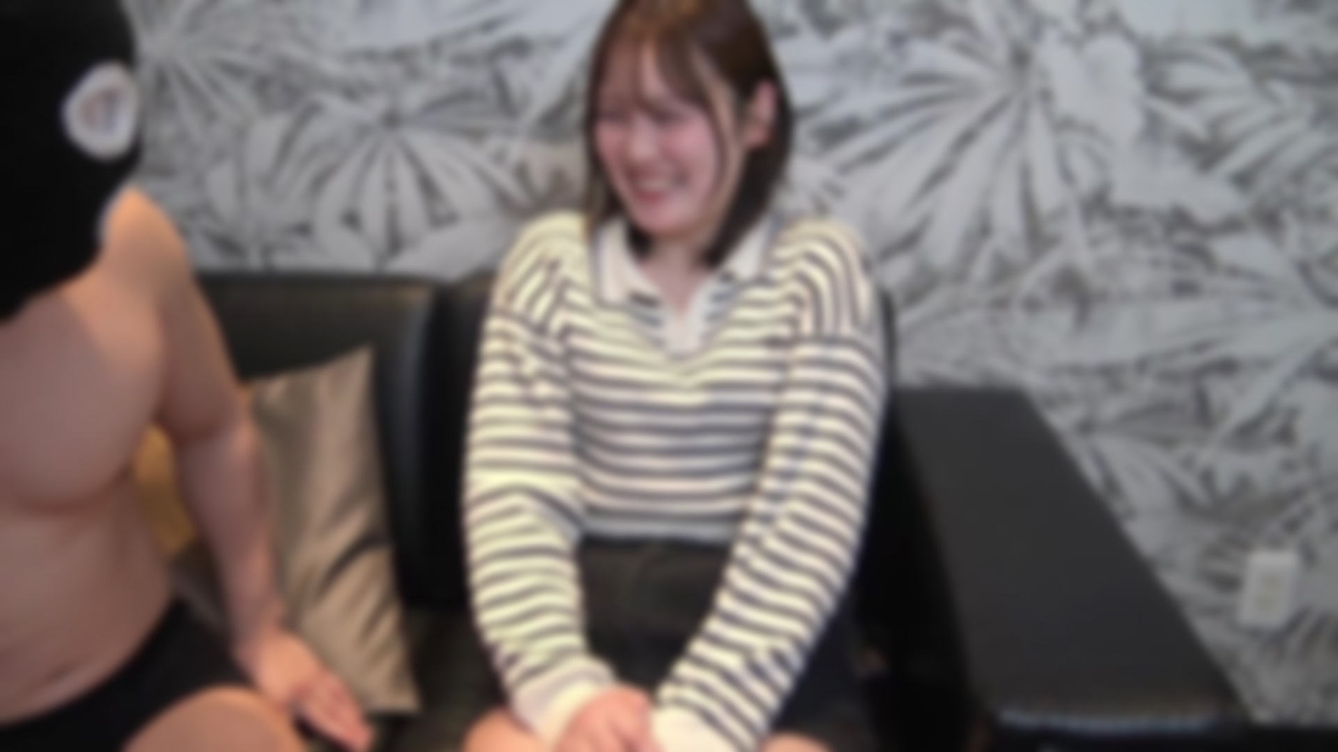 FC2-4474416 合コンで知り合った就活に悩む20歳の大生。面接の緊張をほぐす為、 ハメ撮り中-cd1