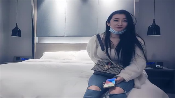 赵总猎艳极品F杯苗条外围妹，巨乳纤腰浪叫不停！