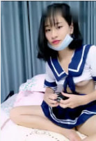 学费不够怎么办？制服学生妹直播高潮自慰，打赏声浪不断月入过万！