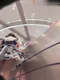 [偷拍] 漫展裙底大作战！年轻妹子骚穴内裤全曝光